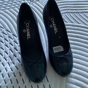 Chanel Black Pumps